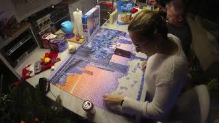 Building a 2000 piece Ravensburger puzzle New York Skyline in 9 minutes [upl. by Ocram119]