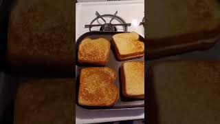 Grilled cheese 🧀  LAUREN OFFICIAL TV [upl. by Jerrome]