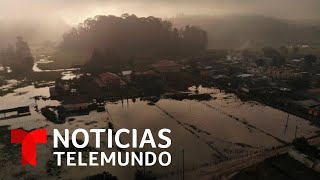 Las lluvias del huracán Eta convierten a este pueblo de Guatemala en un lago  Noticias Telemundo [upl. by Whitney]