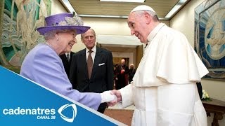 Papa Francisco recibe a la reina Isabel II en El Vaticano [upl. by Terraj]